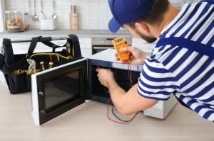 an appliance repair technician in Cypress, TX, highlighting CT SEO Pro for local rankings